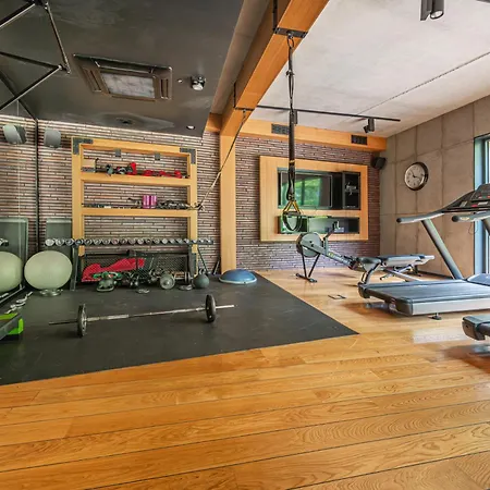 Między Falą A Lasem *